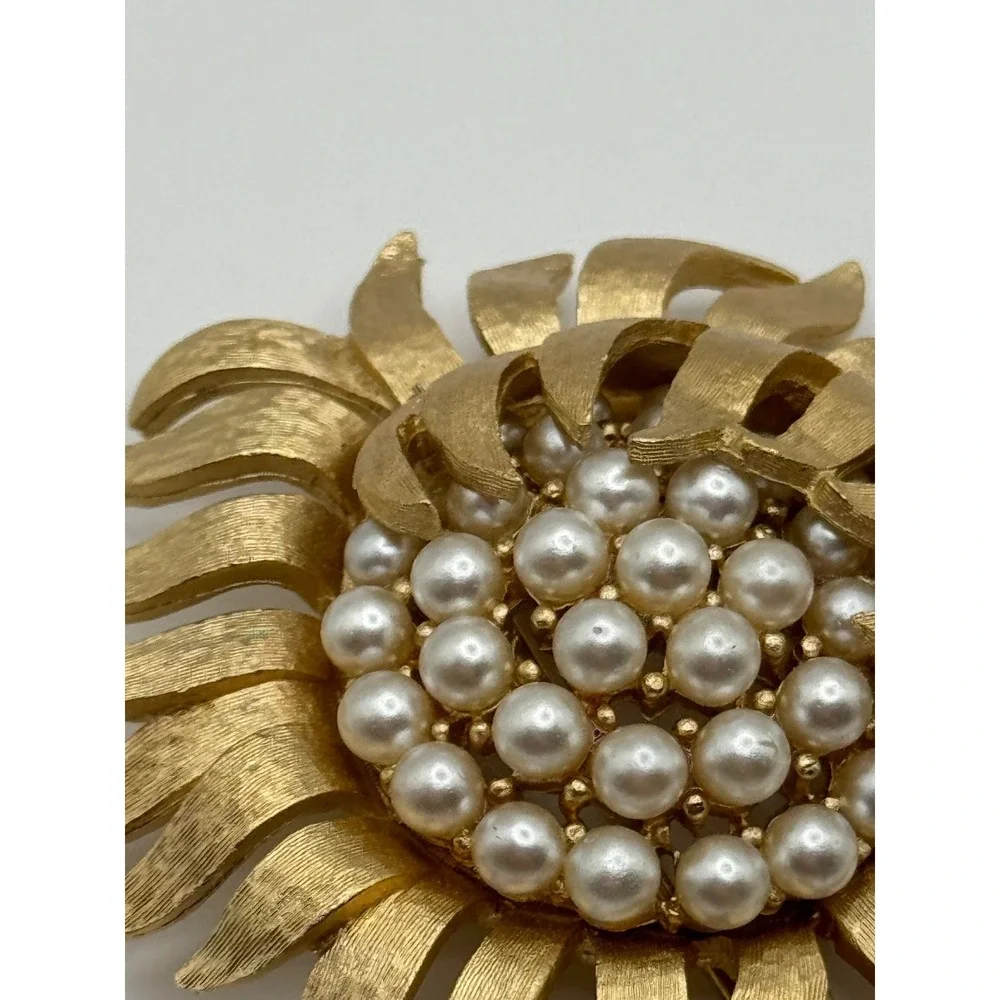 Vintage Crown Trifari Brooch Gold Tone Sunflower Flower Faux Pearl Pin